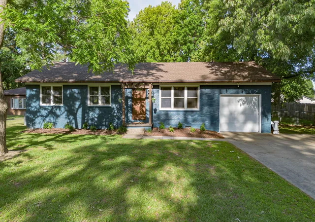 Photo 1 of Single family home for sale at 580 Oakland Cir, Paducah, KY 42003 | MLS# 26014538 | Listing updated on 2026-06-26