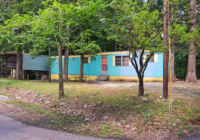 Photo 2 of Single family home for sale at 184 Hl Top Rd, Grand Rivers, KY 42045 | MLS# 26018045 | Listing updated on 2026-07-14