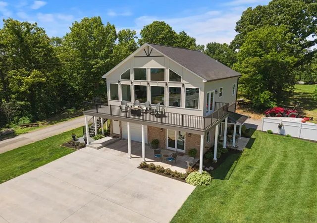 Homes for sale in Murray, KY | 378 Little Oaks Ln, Murray, KY 42071 | MLS# 26017185