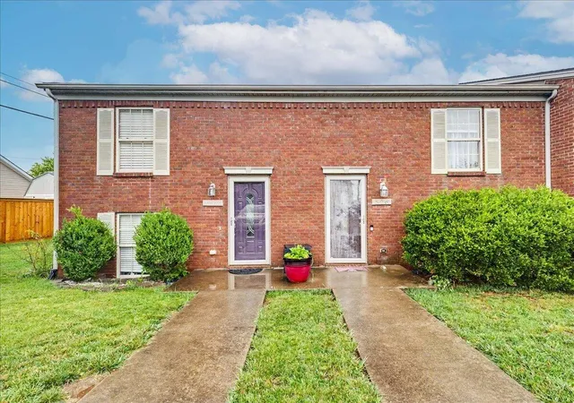 1st image of 508 & 506 Platt Dr, Nicholasville, KY 40356 | MLS# 26014582