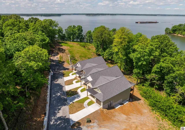 Homes for sale in Grand Rivers, KY | 1140 Eagle Rest Dr, Grand Rivers, KY 42045 | MLS# 26014599