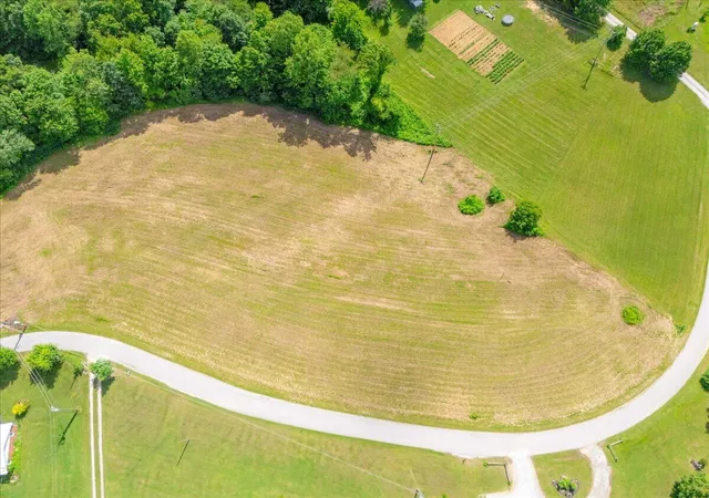 Homes for sale in East Bernstadt, KY | 9999 Little Arthur Ridge Rd, East Bernstadt, KY 40729 | MLS# 26014584