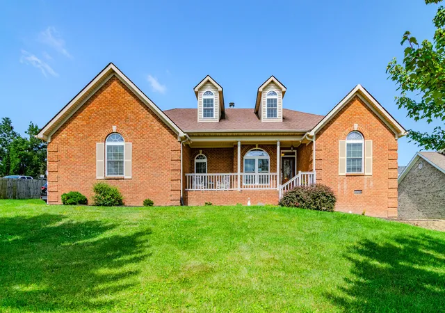 Homes for sale in Winchester, KY | 187 Hawthorne Dr, Winchester, KY 40391 | MLS# 26015824
