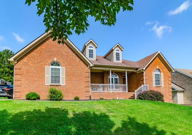 Homes for sale in Winchester, KY | 187 Hawthorne Dr, Winchester, KY 40391 | MLS# 26015824