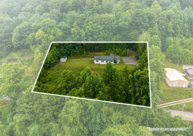 Photo 2 of Single family home for sale at 6723 Ky 1524, Manchester, KY 40962 | MLS# 26014842 | Listing updated on 2026-08-30