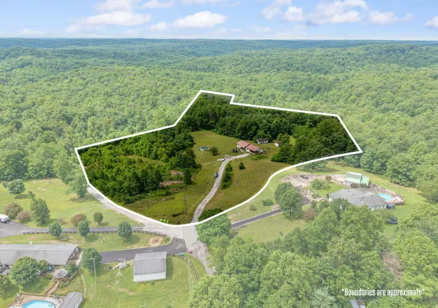 Homes for sale in London, KY | 3492 Hawk Creek Rd, London, KY 40741 | MLS# 26014847