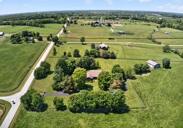 Homes for sale in Paris, KY | 3122 Georgetown Rd, Paris, KY 40361 | MLS# 26014638