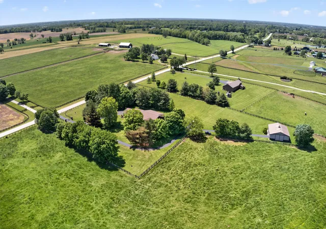 Homes for sale in Paris, KY | 3122 Georgetown Rd, Paris, KY 40361 | MLS# 26014638