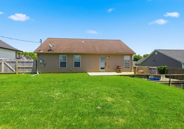 Homes for sale in Lawrenceburg, KY | 2004 White Oak Dr, Lawrenceburg, KY 40342 | MLS# 26014881