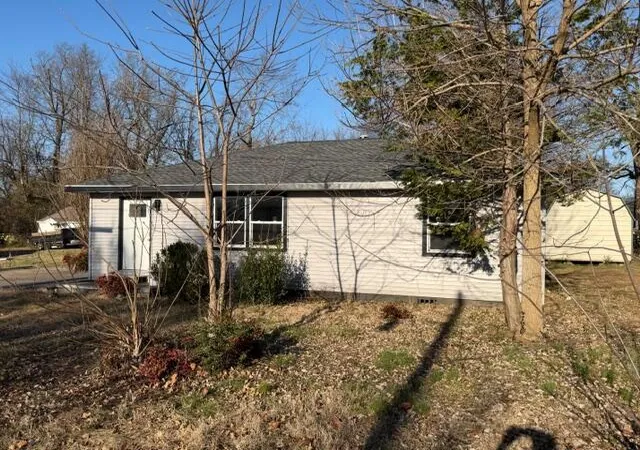 1st image of 422 Columbus St, Paducah, KY 42001 | MLS# 26014755