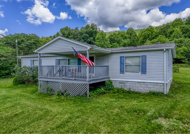 Homes for sale in Morehead, KY | 460 Rockfork Rd, Morehead, KY 40351 | MLS# 26014795