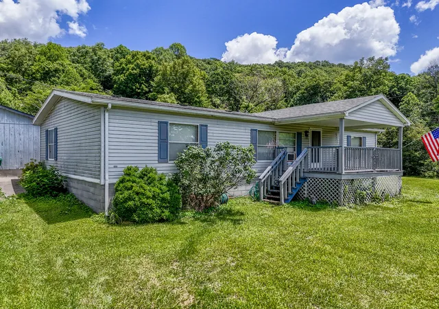 Homes for sale in Morehead, KY | 460 Rockfork Rd, Morehead, KY 40351 | MLS# 26014795