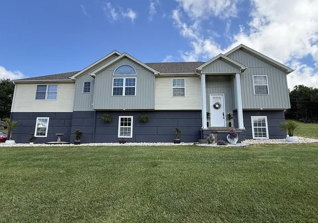 Homes for sale in Mount Vernon, KY | 69 Mercury Dr, Mount Vernon, KY 40456 | MLS# 26014655