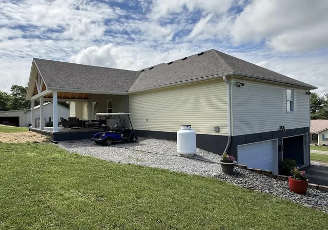 Homes for sale in Mount Vernon, KY | 69 Mercury Dr, Mount Vernon, KY 40456 | MLS# 26014655