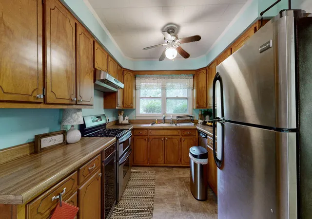Homes for sale in Murray, KY | 820 Sha-Wa Ct, Murray, KY 42071 | MLS# 26014689