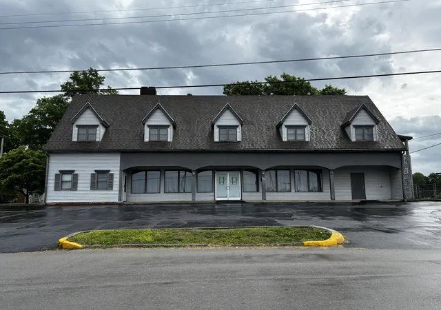 2nd image of 205 Grandview Dr, Frankfort, KY 40601 | MLS# 26014659