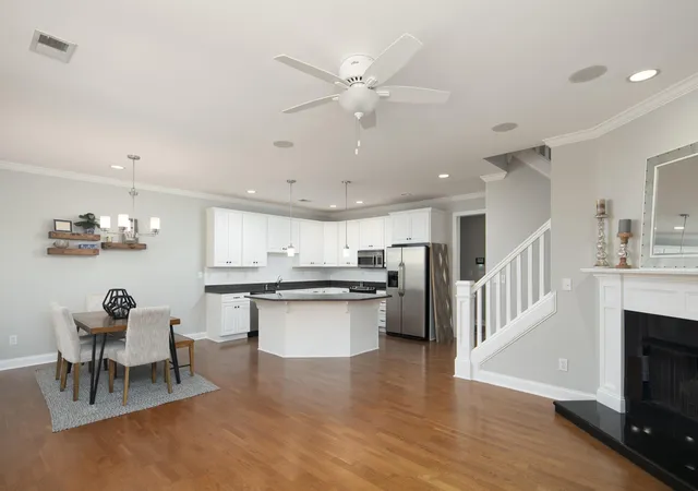 Photo 3 of Sale Pending at 947 Star Shoot Pkwy, Lexington, KY 40509 | MLS# 26015099 | Listing updated on 2026-09-09