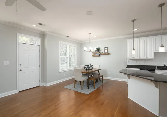Photo 4 of Sale Pending at 947 Star Shoot Pkwy, Lexington, KY 40509 | MLS# 26015099 | Listing updated on 2026-09-09