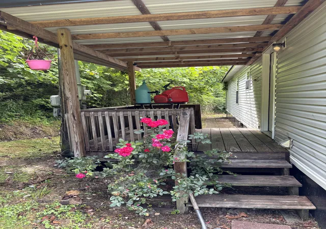 Homes for sale in Manchester, KY | 663 Sol Hollow Rd, Manchester, KY 40962 | MLS# 26014763