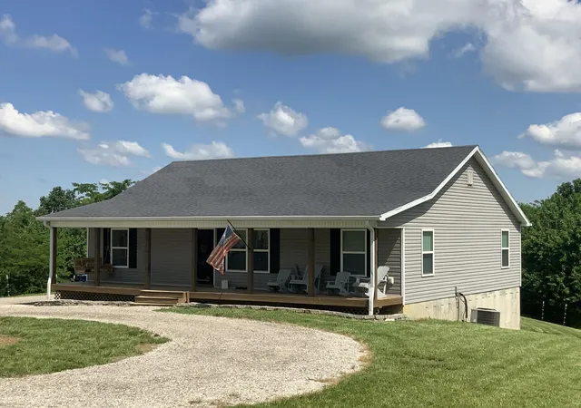 Photo 4 of Single family home for sale at 1160 Dennis Rd, Lawrenceburg, KY 40342 | MLS# 26014721 | Listing updated on 2026-09-16