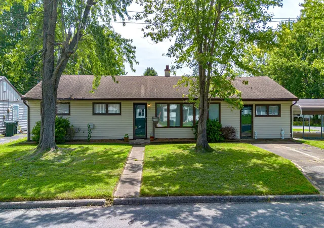 Photo 1 of Sale Pending at 2834 Alabama St, Paducah, KY 42003 | MLS# 26021369 | Listing updated on 2026-09-10