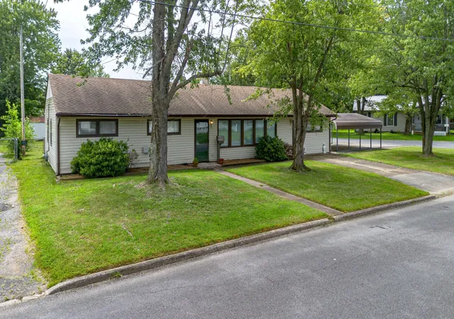Photo 2 of Sale Pending at 2834 Alabama St, Paducah, KY 42003 | MLS# 26021369 | Listing updated on 2026-09-10