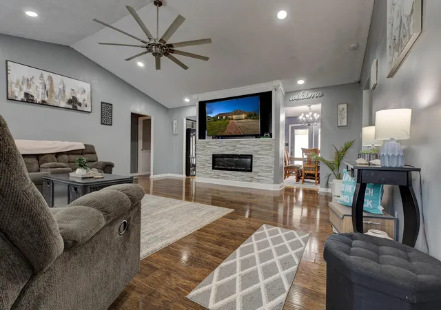 Photo 3 of Single family home for sale at 210 Helena Dr, Mount Sterling, KY 40353 | MLS# 26014742 | Listing updated on 2026-07-21