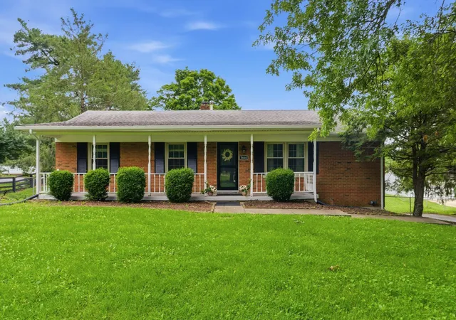 Photo 1 of Single family home for sale at 5666 Winchester Rd, Lexington, KY 40509 | MLS# 26014674 | Listing updated on 2026-06-23