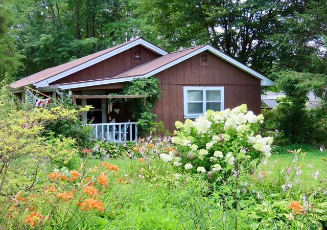 Photo 3 of Sale Pending at 13 Sanderlin Dr, Corbin, KY 40701 | MLS# 26015031 | Listing updated on 2026-09-11