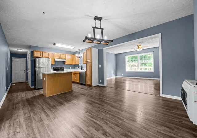 Photo 3 of Single family home for sale at 6190 Latham Rd, Hopkinsville, KY 42240 | MLS# 26014686 | Listing updated on 2026-07-24
