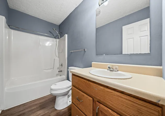 Photo 4 of Single family home for sale at 6190 Latham Rd, Hopkinsville, KY 42240 | MLS# 26014686 | Listing updated on 2026-07-24