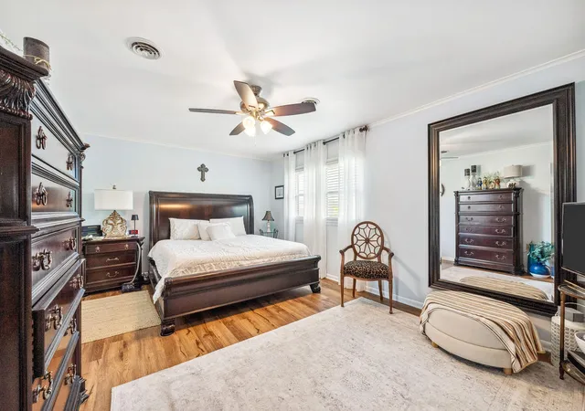 Photo 4 of Single family home for sale at 1701 Parkview Dr, Hopkinsville, KY 42240 | MLS# 26014690 | Listing updated on 2026-07-01