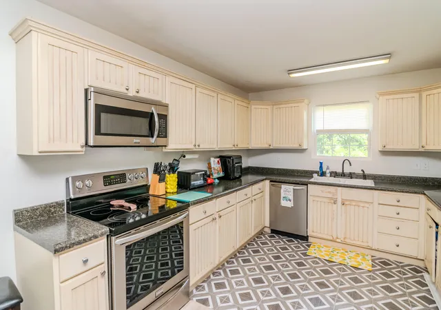Photo 3 of Single family home for sale at 103 Boreing Dr, London, KY 40741 | MLS# 26014818 | Listing updated on 2026-10-13