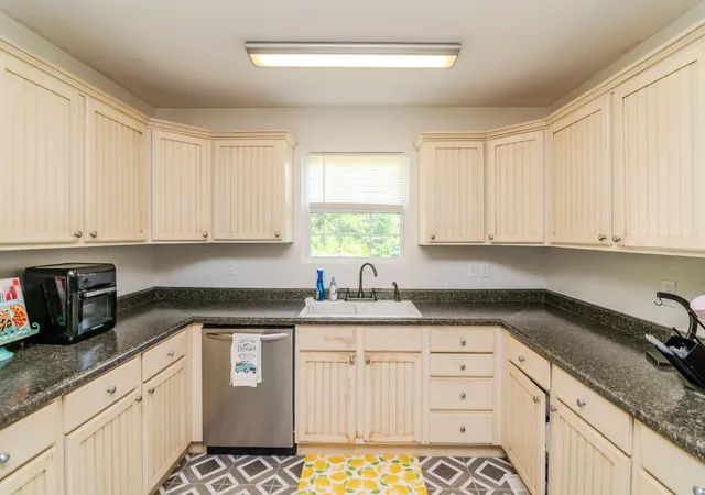 Photo 4 of Single family home for sale at 103 Boreing Dr, London, KY 40741 | MLS# 26014818 | Listing updated on 2026-10-13