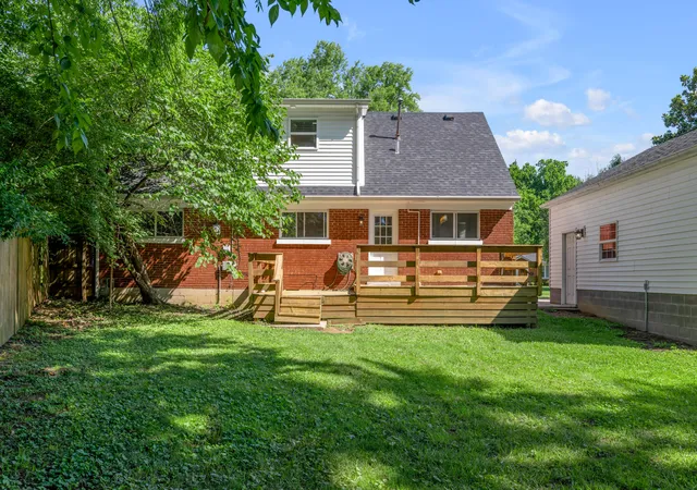 Photo 1 of Sale Pending at 688 Sheridan Dr, Lexington, KY 40503 | MLS# 26014983 | Listing updated on 2026-08-19