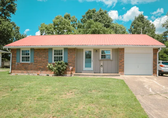 Homes for sale in Carlisle, KY | 113 Mockingbird Ln, Carlisle, KY 40311 | MLS# 26014744