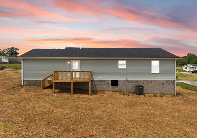 Homes for sale in Mt Sterling, KY | 405 Drake Dr, Mt Sterling, KY 40353 | MLS# 26014749