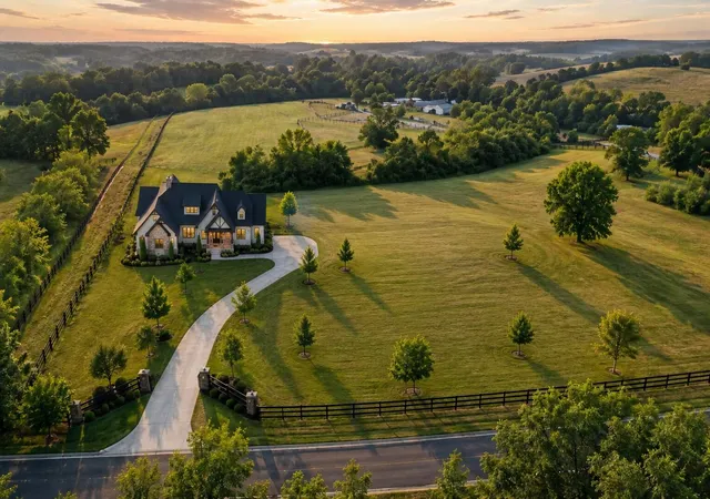 Photo 3 of Sale Pending at 5127 Combs Fry Rd, Winchester, KY 40391 | MLS# 26014732 | Listing updated on 2026-09-16