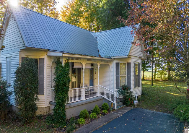 Homes for sale in Arlington, KY | 796 State Route 1772, Arlington, KY 42021 | MLS# 26016619
