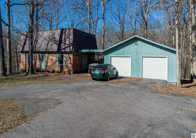 Homes for sale in Benton, KY | 181 Woodland Dr, Benton, KY 42025 | MLS# 26016862