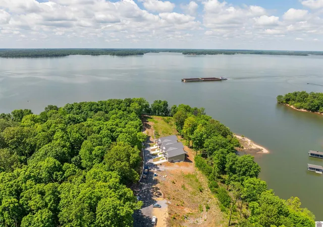 Homes for sale in Grand Rivers, KY | 1152 Eagle Rest Dr, Grand Rivers, KY 42045 | MLS# 26015022