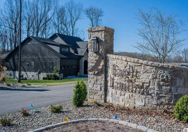 Homes for sale in Grand Rivers, KY | 1152 Eagle Rest Dr, Grand Rivers, KY 42045 | MLS# 26015022