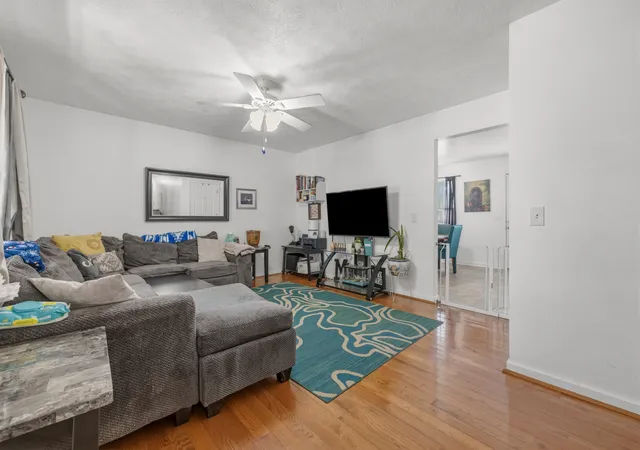 Photo 3 of Single family home for sale at 215 Azalea St, Harrodsburg, KY 40330 | MLS# 26014878 | Listing updated on 2026-06-25