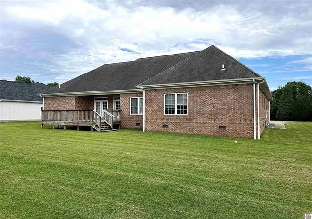 Homes for sale in Murray, KY | 564 W Wiswell Rd, Murray, KY 42071 | MLS# 26015932