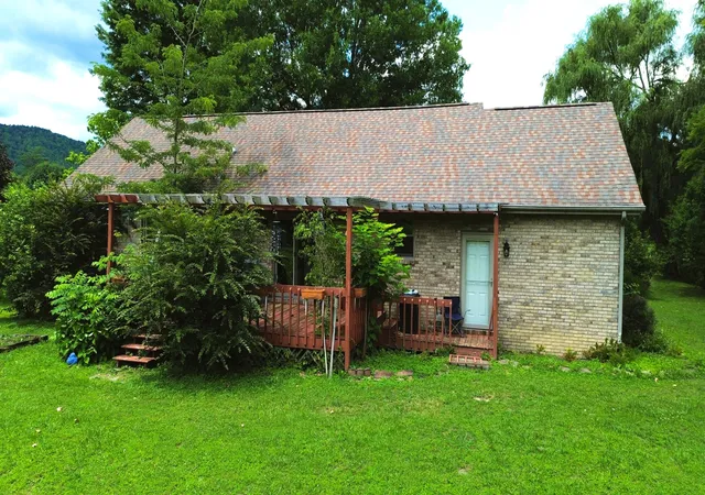 Photo 3 of Single family home for sale at 428 Richland Church Rd, Gray, KY 40734 | MLS# 26015211 | Listing updated on 2026-06-30