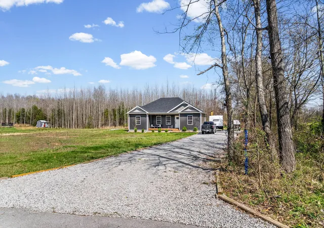Homes for sale in Sharon Grove, KY | 352 Scott Rd, Sharon Grove, KY 42280 | MLS# 26014767