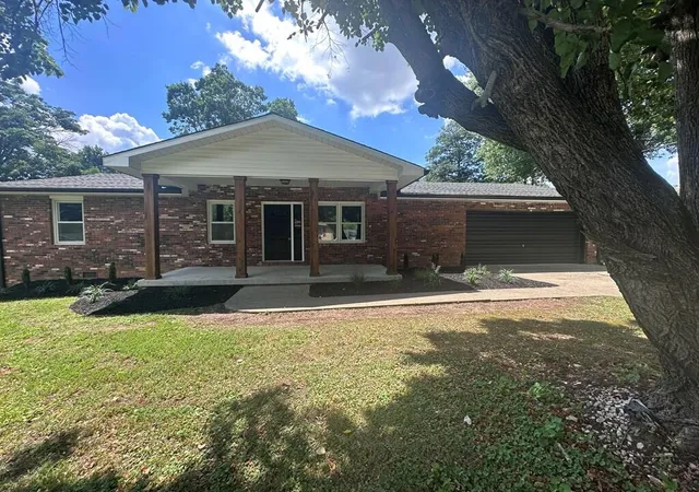 3rd image of 1821 Ash St, Madisonville, KY 42431 | MLS# 26014779