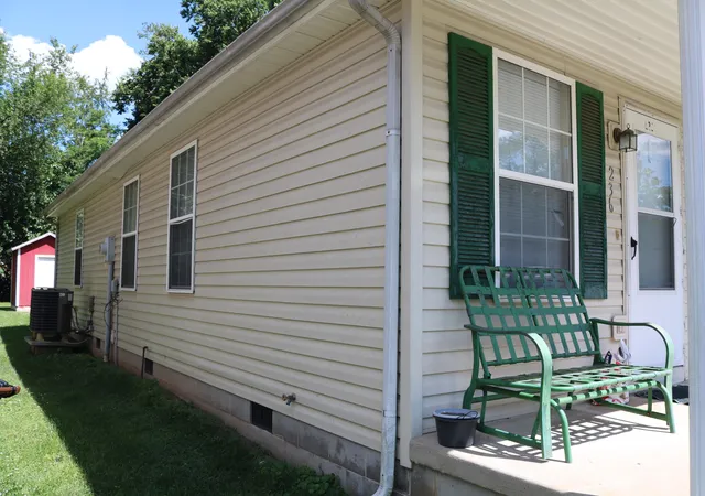 Homes for sale in Versailles, KY | 236 MLK Jr Blvd, Versailles, KY 40383 | MLS# 26014785