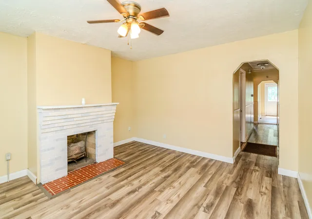 3rd image of 25 Oliver St, Winchester, KY 40391 | MLS# 26014899