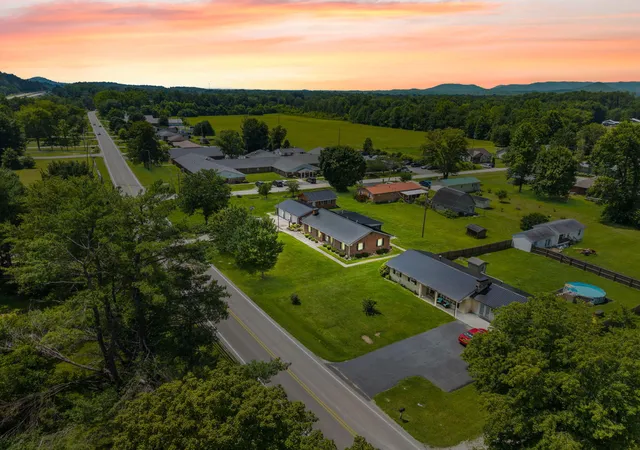 Homes for sale in Stanton, KY | 1178 E College Ave, Stanton, KY 40380 | MLS# 26016128